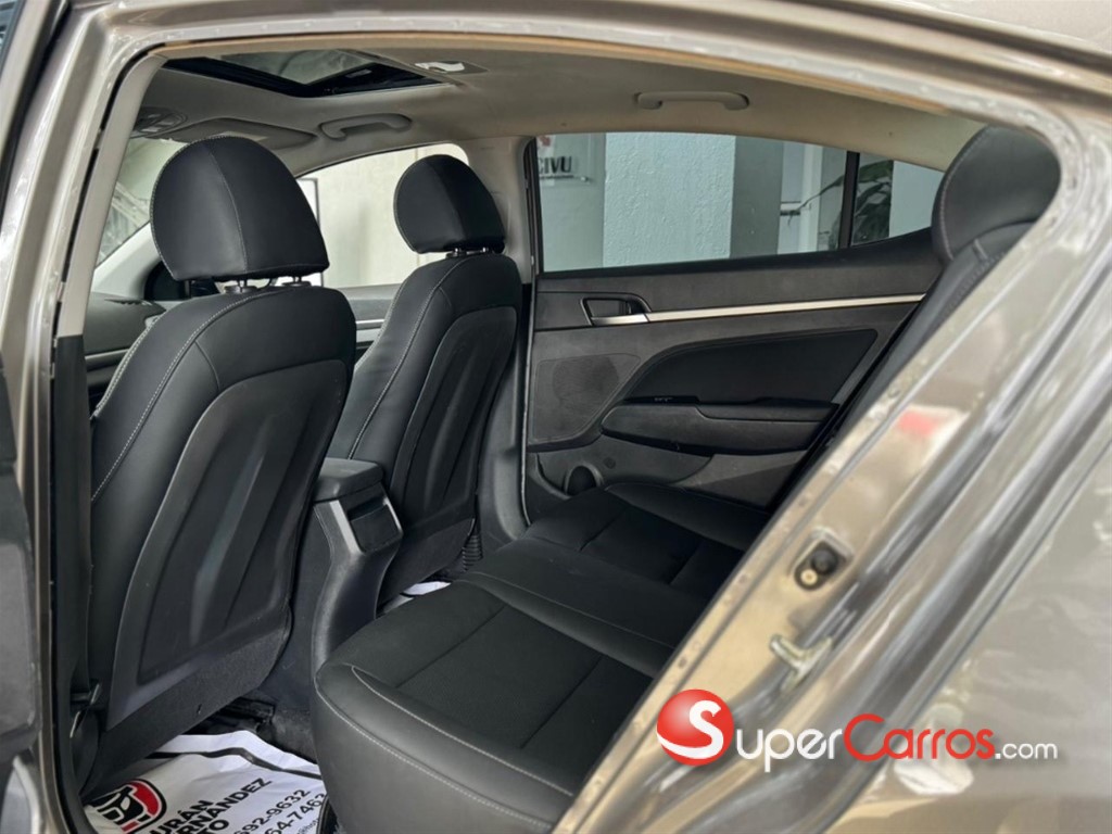 2020 Hyundai Elantra SEL — foto 11 / 11