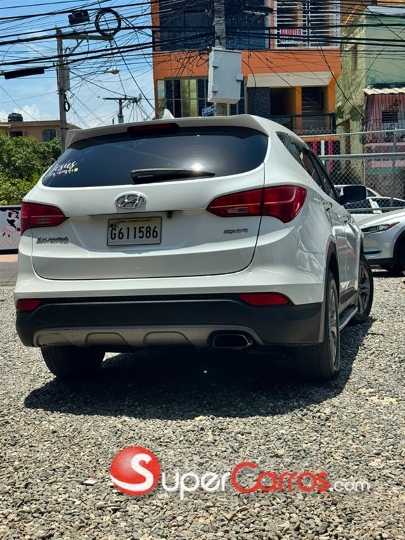 2016 Hyundai Santa Fe Sport — foto 2 / 7