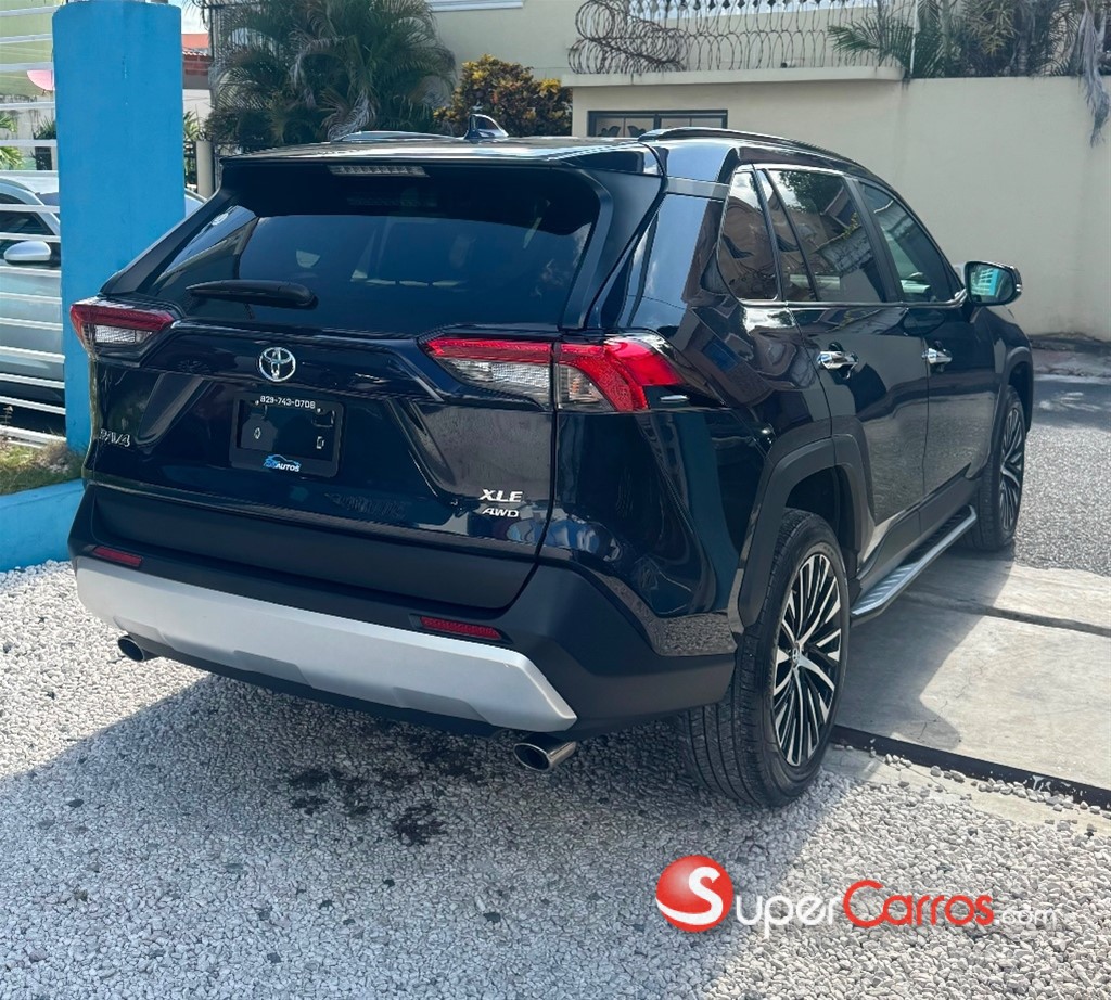 2024 Toyota RAV4 XLE Premium — foto 5 / 8