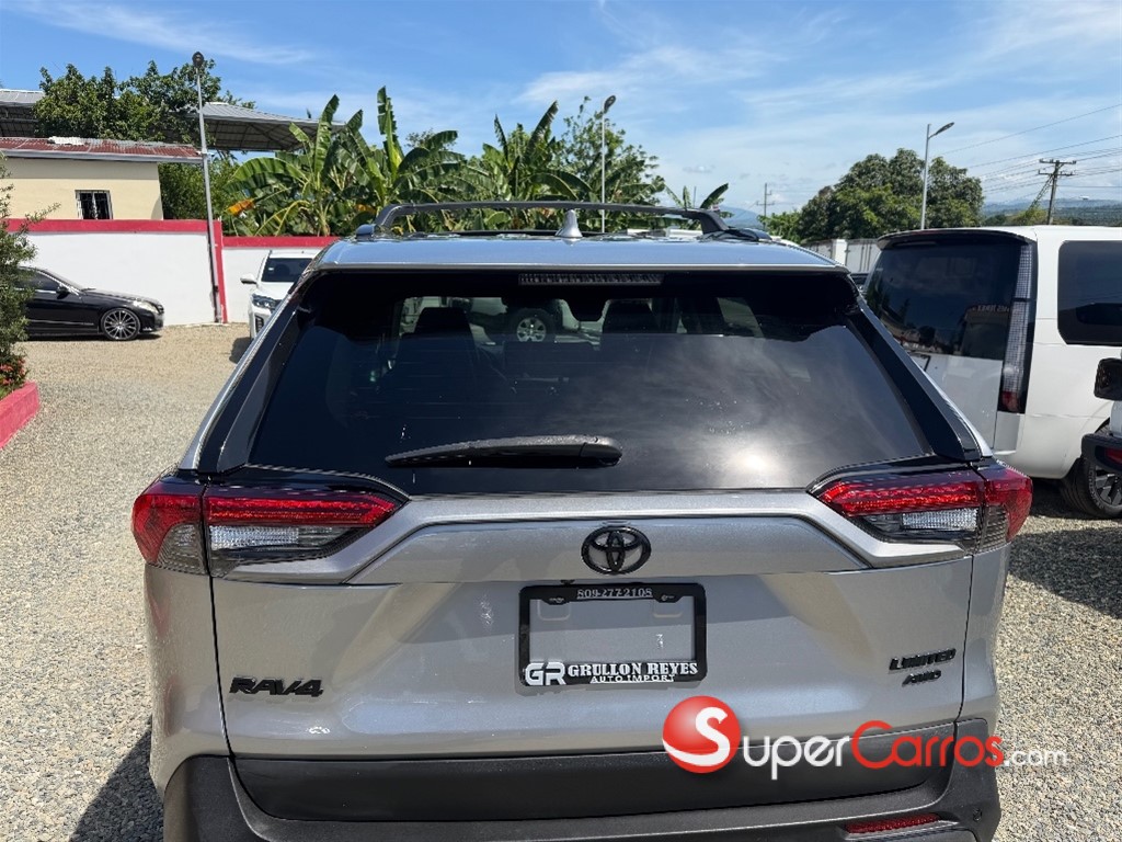 2021 Toyota RAV4 Limited — foto 4 / 10