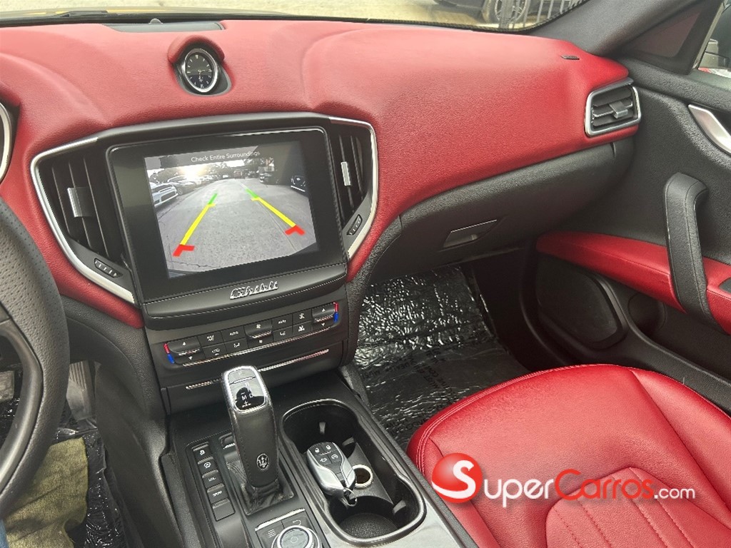 2020 Maserati Ghibli — foto 9 / 12