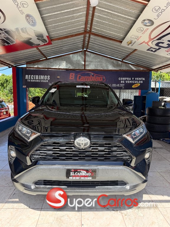 2020 Toyota RAV4 XLE