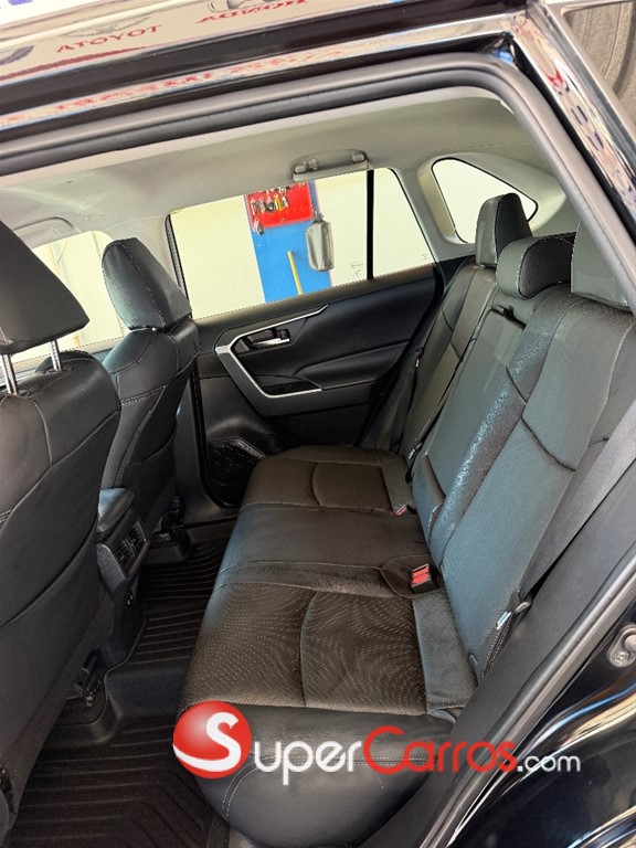 2020 Toyota RAV4 XLE — foto 4 / 12