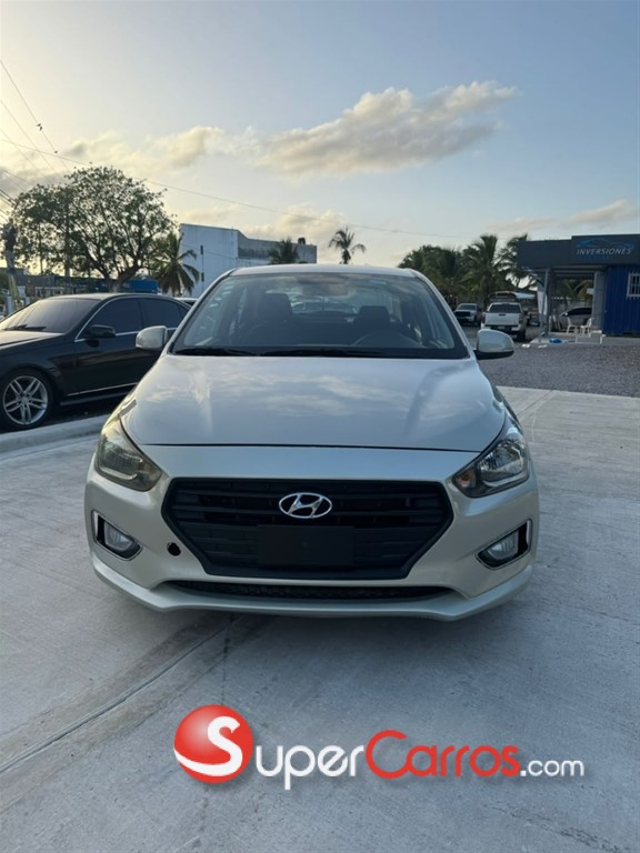 2022 Hyundai Verna — foto 3 / 6
