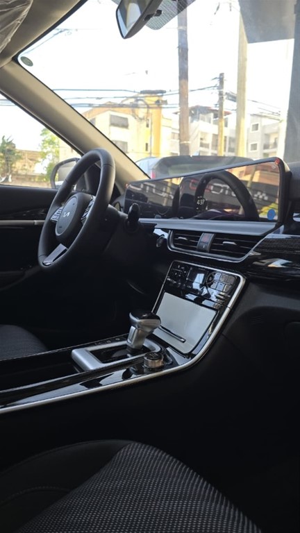 2027 Kia Seltos Luxury — foto 6 / 8