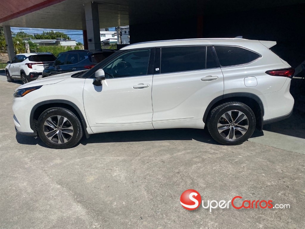 2020 Toyota Highlander — foto 2 / 7