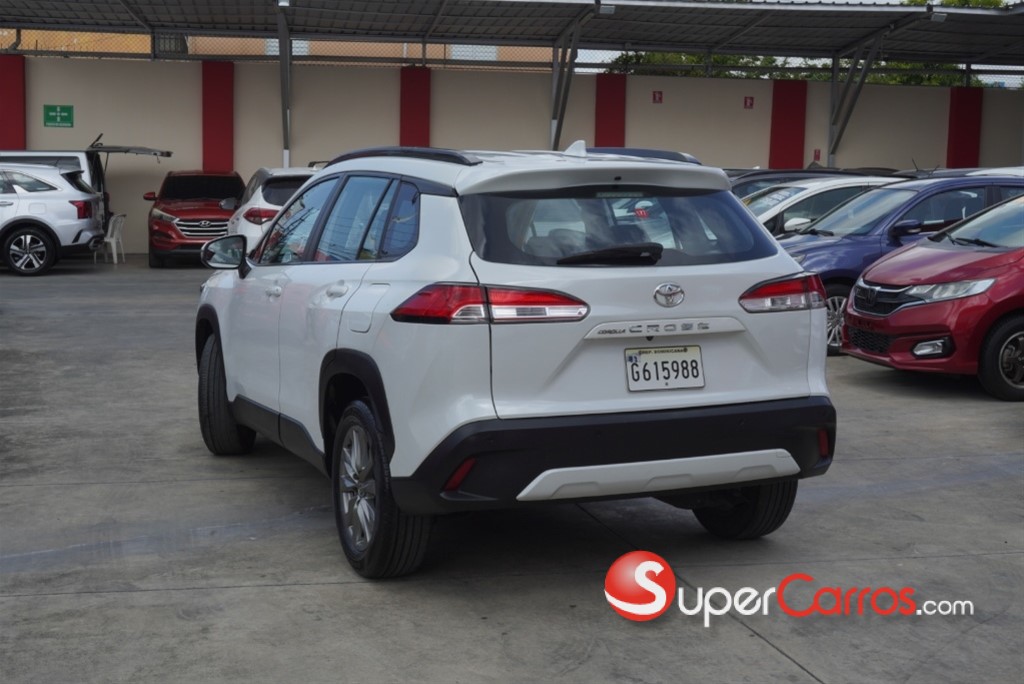 2023 Toyota Corolla Cross — foto 8 / 10