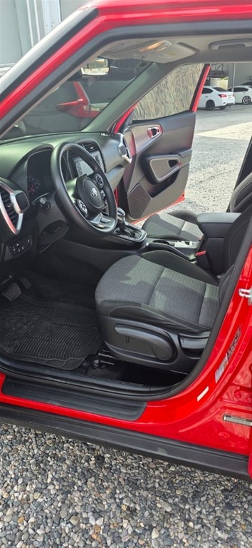 2020 Kia Soul — foto 10 / 12