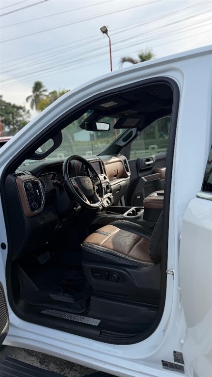 2020 Chevrolet Silverado High Country Duramax — foto 7 / 9