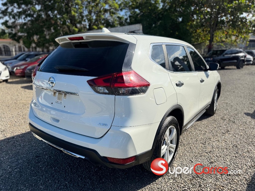 2020 Nissan Rogue S — foto 4 / 10
