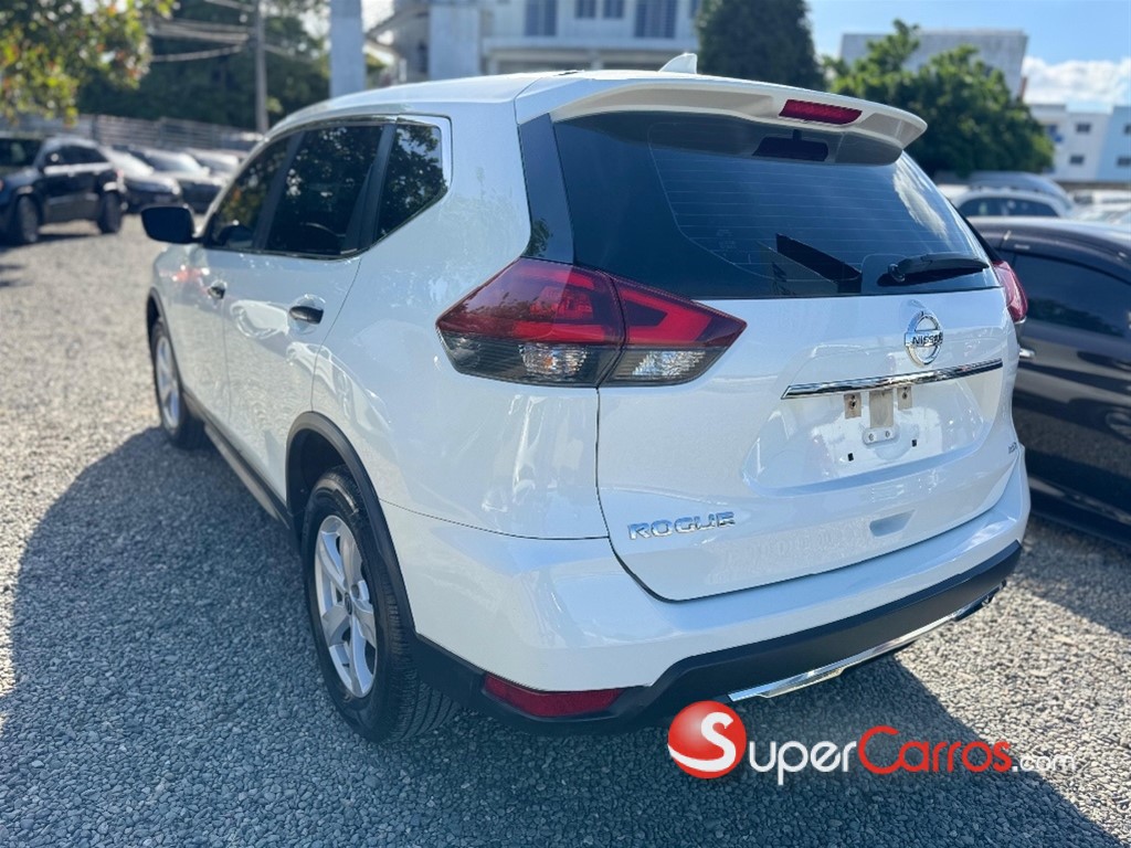 2020 Nissan Rogue S — foto 5 / 10