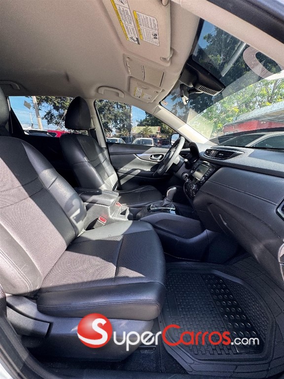 2020 Nissan Rogue S — foto 8 / 10
