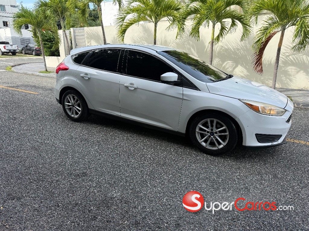 2018 Ford Focus SES — foto 5 / 10