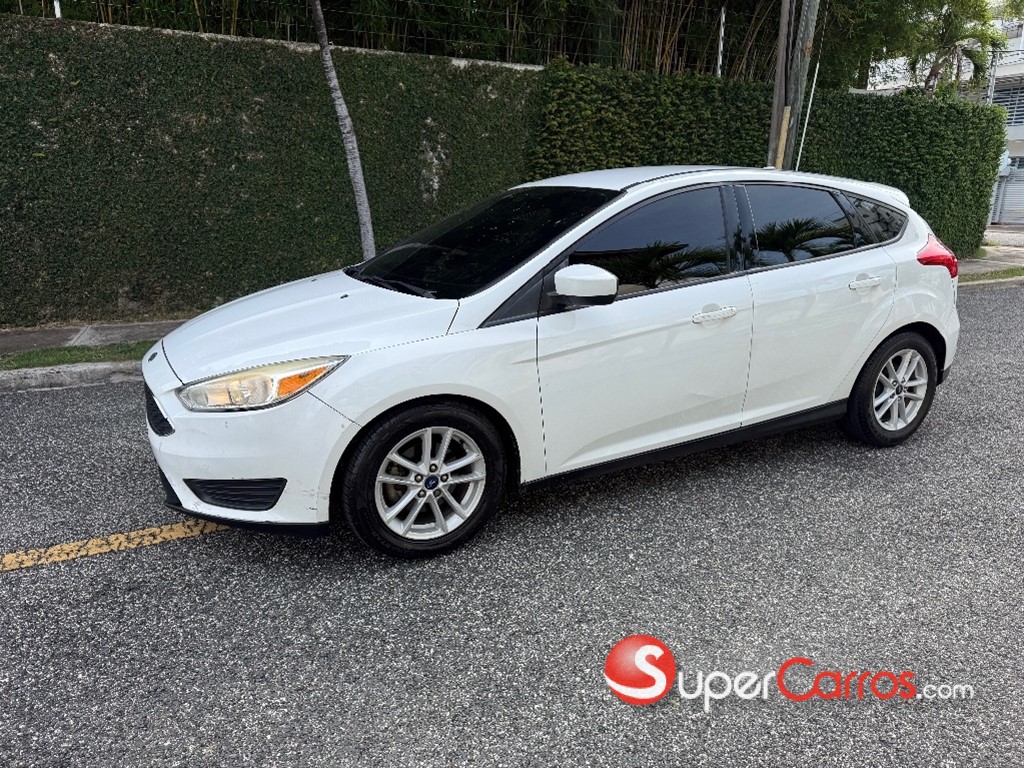 2018 Ford Focus SES — foto 7 / 10