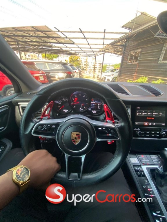 2017 Porsche Macan — foto 4 / 12