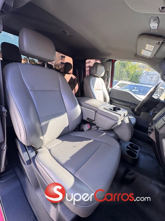 2019 Ford F 150 XL — foto 8 / 10
