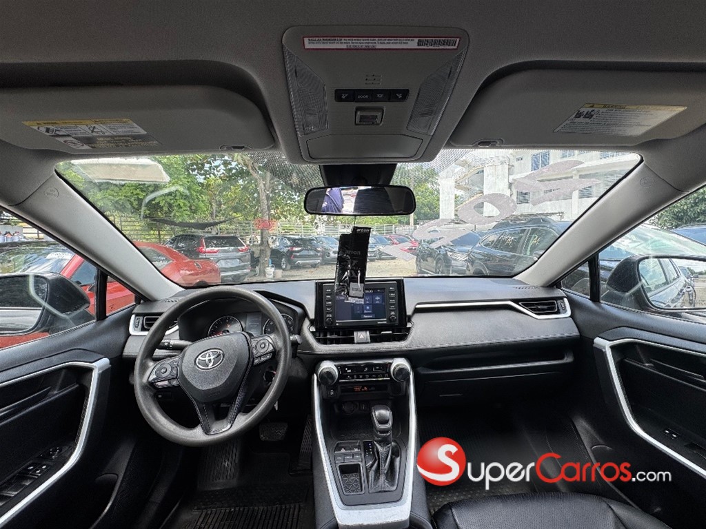 2021 Toyota RAV4 LE — foto 7 / 9