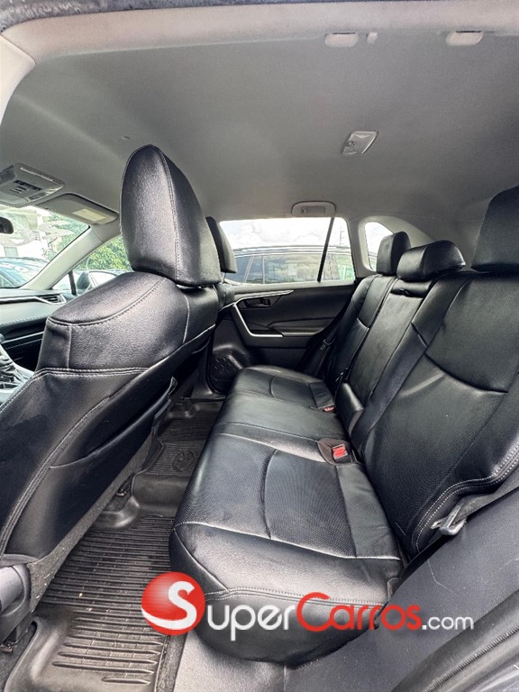 2021 Toyota RAV4 LE — foto 8 / 9