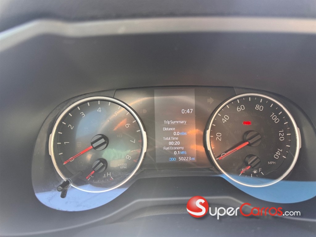 2020 Toyota RAV4 XLE PLUS — foto 9 / 9