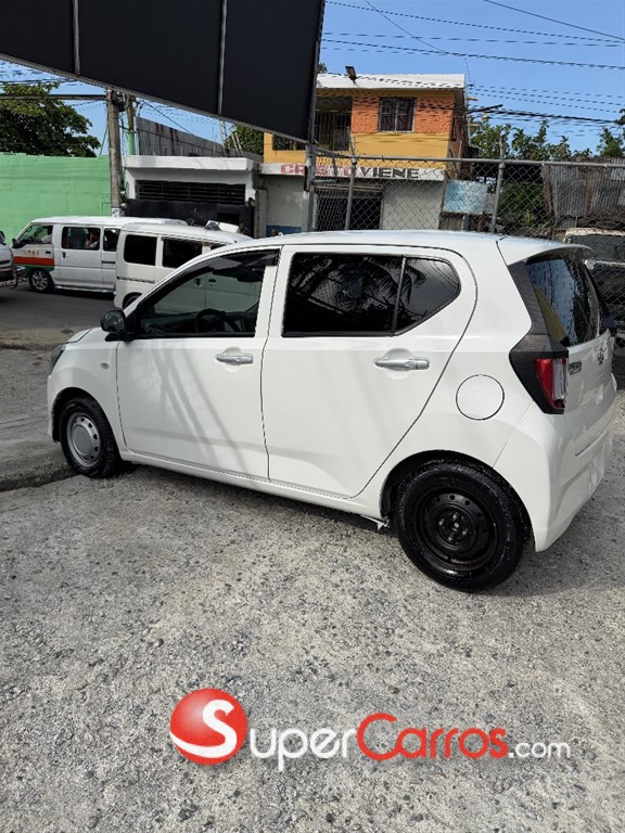 2019 Toyota Pixis — foto 6 / 9