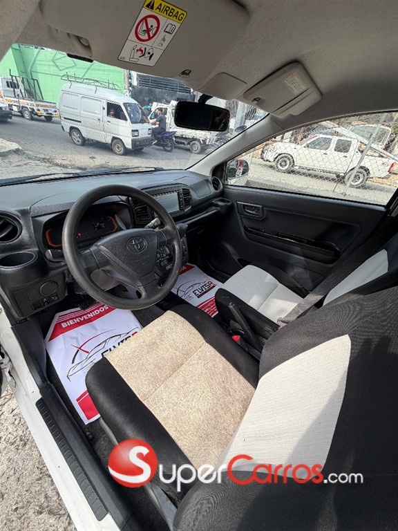 2019 Toyota Pixis — foto 8 / 9