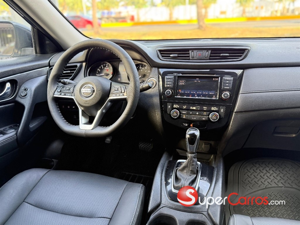 2020 Nissan Rogue — foto 10 / 12