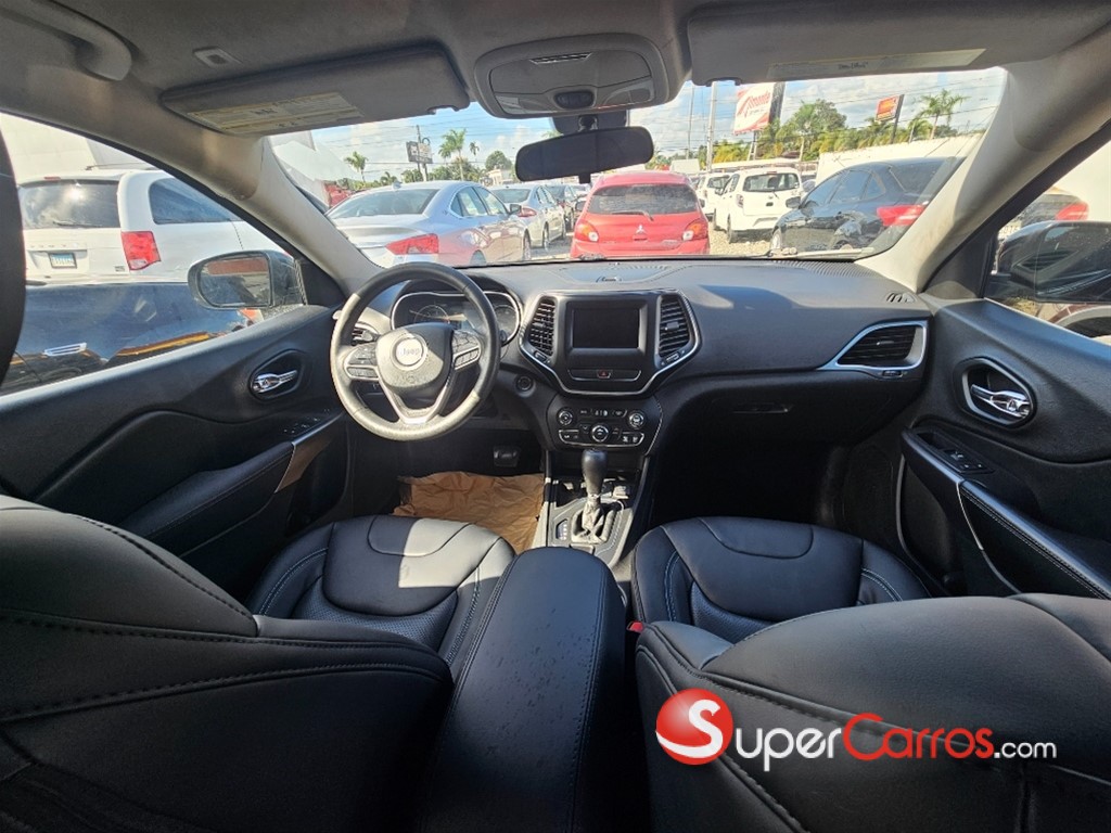 2020 Jeep Cherokee Latitude — foto 3 / 6