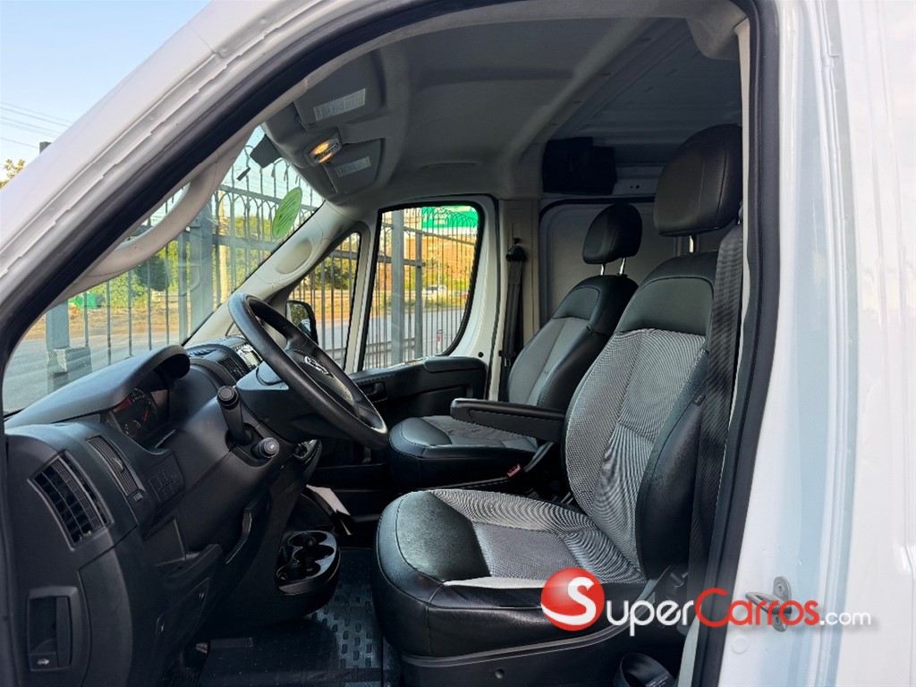 2020 Ram Promaster — foto 6 / 10