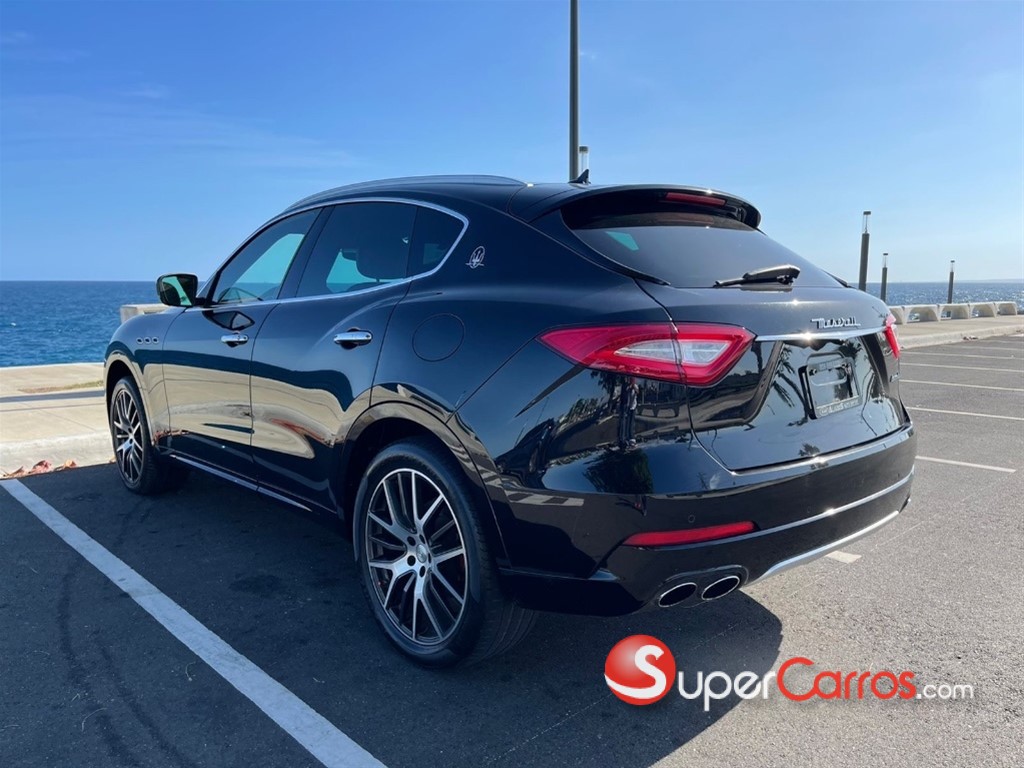 2017 Maserati Levante — foto 4 / 12