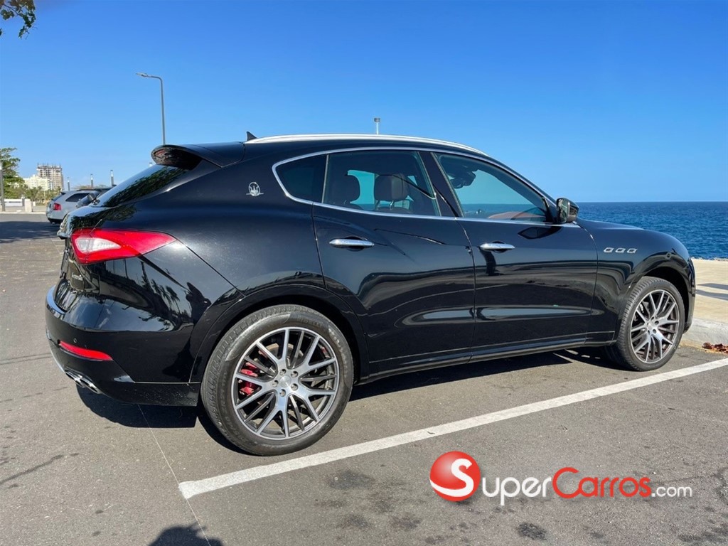 2017 Maserati Levante — foto 5 / 12