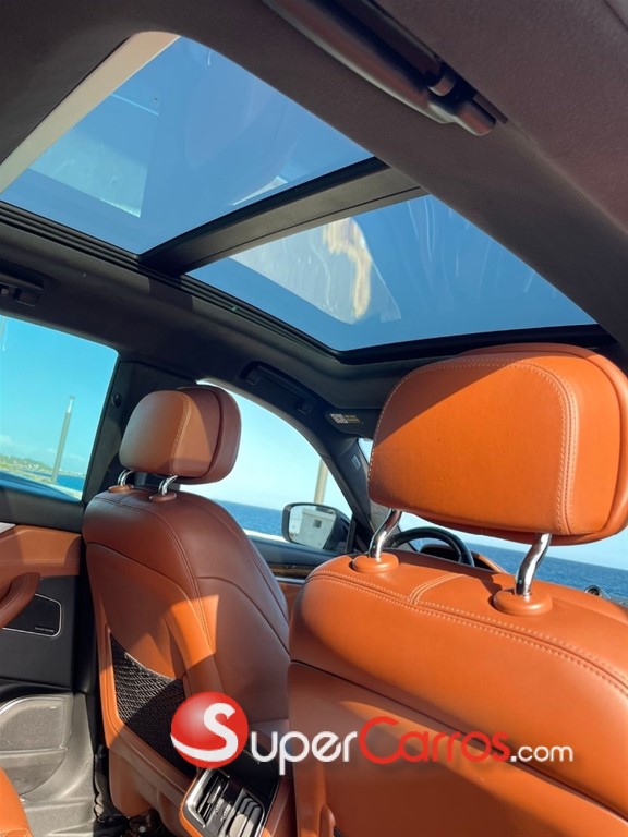 2017 Maserati Levante — foto 11 / 12