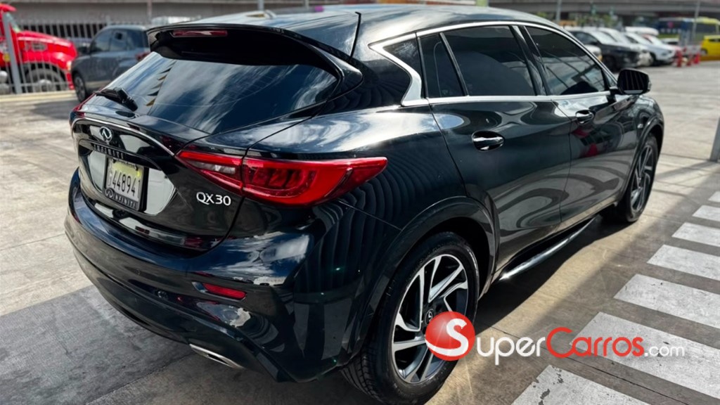 2018 Infiniti QX-30 — foto 4 / 7