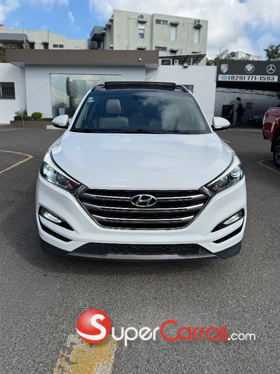 2016 Hyundai Tucson LIMITED — foto 2 / 10