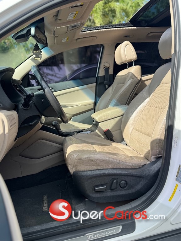 2016 Hyundai Tucson LIMITED — foto 10 / 10