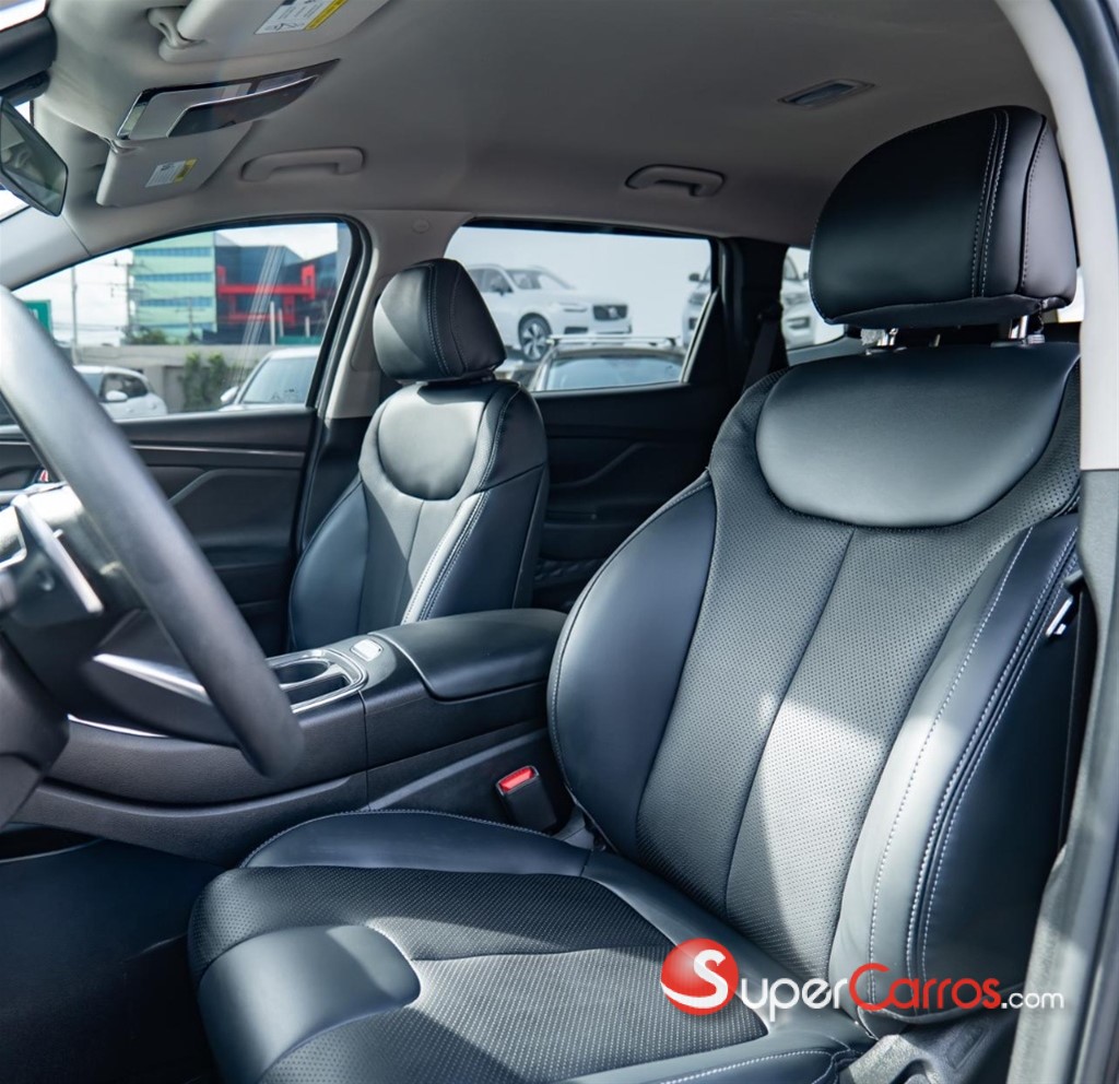 2021 Hyundai Santa Fe SE — foto 4 / 9