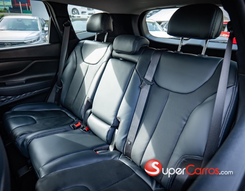 2021 Hyundai Santa Fe SE — foto 5 / 9