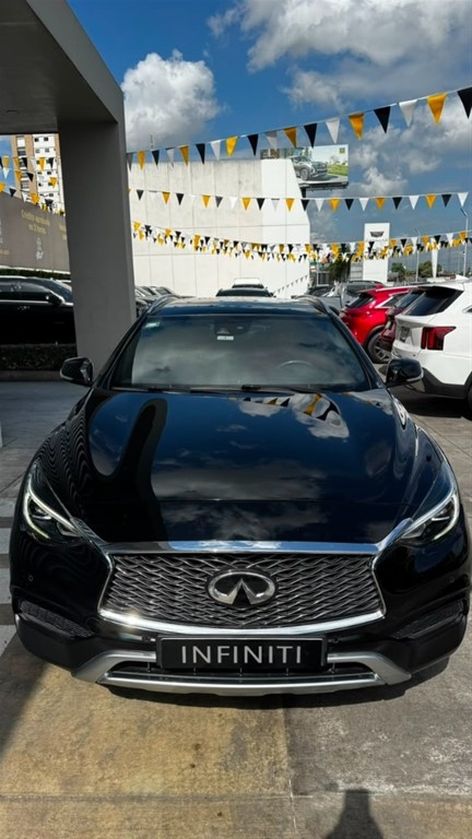 2019 Infiniti QX-30 — foto 2 / 7