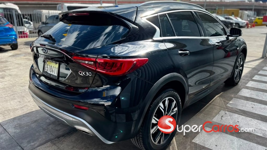 2019 Infiniti QX-30 — foto 3 / 7