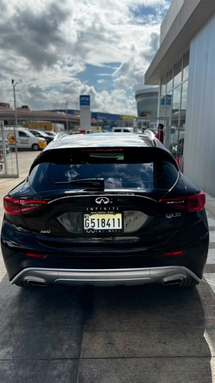 2019 Infiniti QX-30 — foto 4 / 7