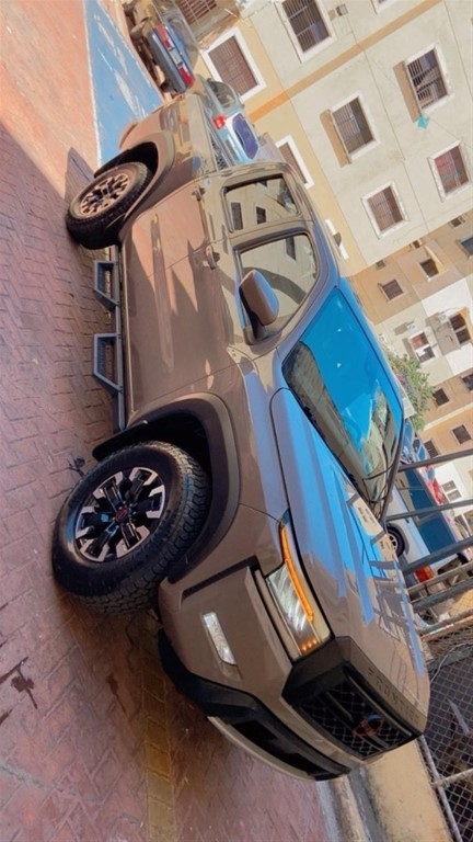 2022 Nissan Frontier Pro-4X — foto 2 / 12