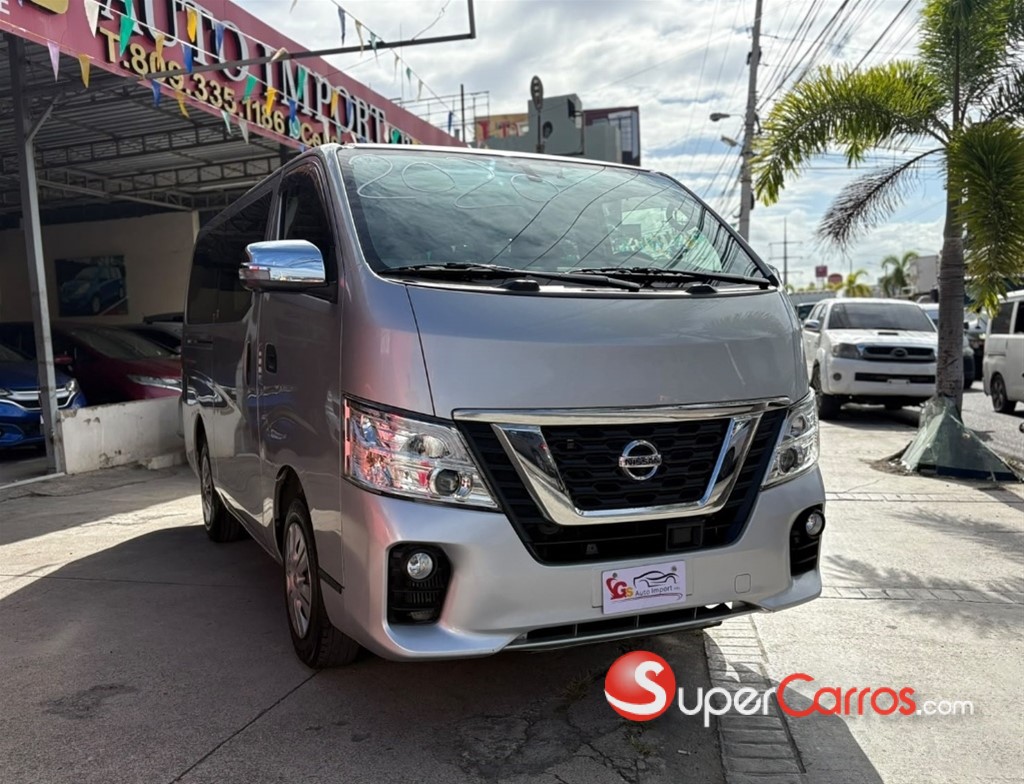 2021 Nissan NV 350 — foto 2 / 10