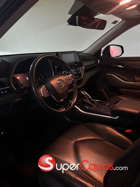 2021 Toyota Highlander XLE — foto 3 / 3