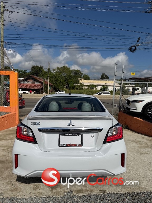 2020 Mitsubishi Motors Mirage G4 SE — foto 4 / 9