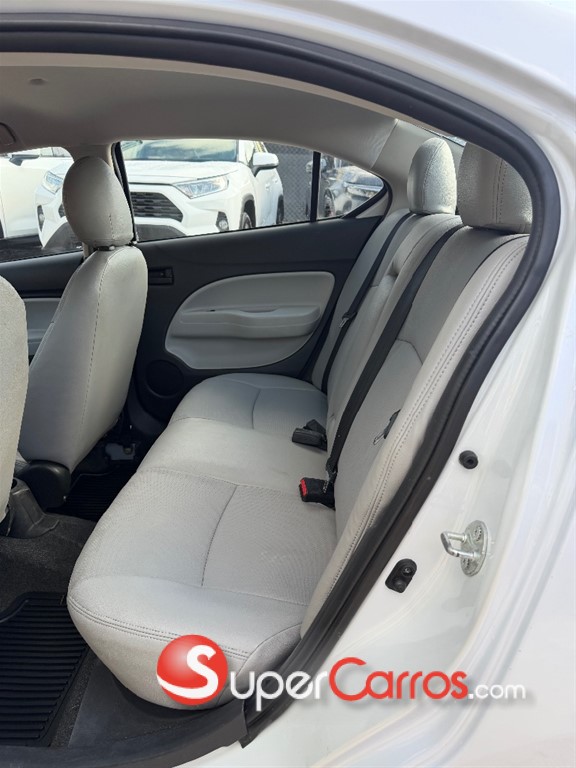 2020 Mitsubishi Motors Mirage G4 SE — foto 6 / 9