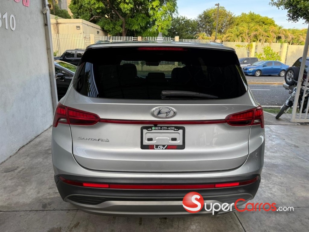 2021 Hyundai Santa Fe SE — foto 2 / 11