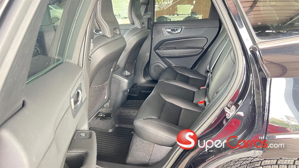 2023 Volvo XC60 — foto 6 / 12