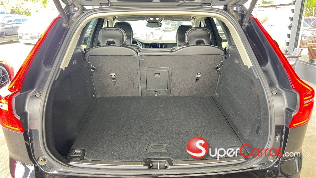 2023 Volvo XC60 — foto 9 / 12