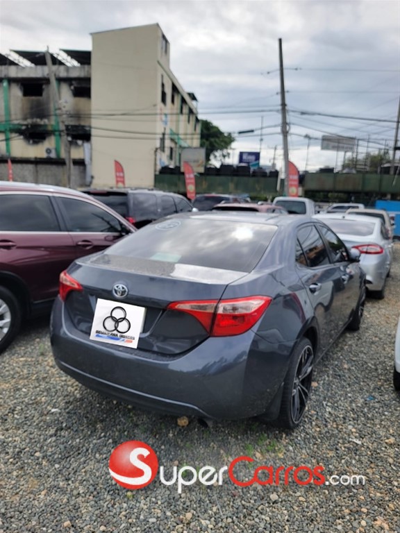 2017 Toyota Corolla — foto 6 / 9