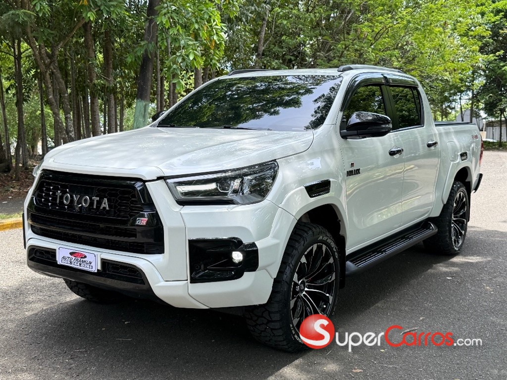 2022 Toyota Hilux GR Sport — foto 3 / 10