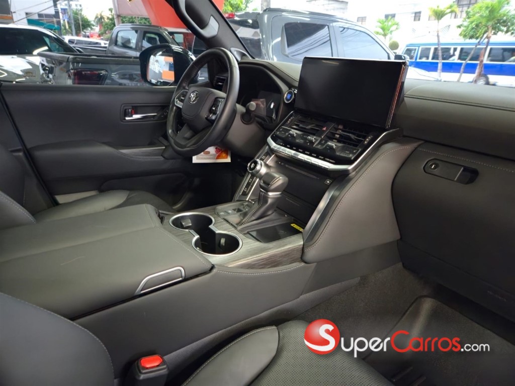 2023 Toyota Land Cruiser 300 VX-R — foto 10 / 12